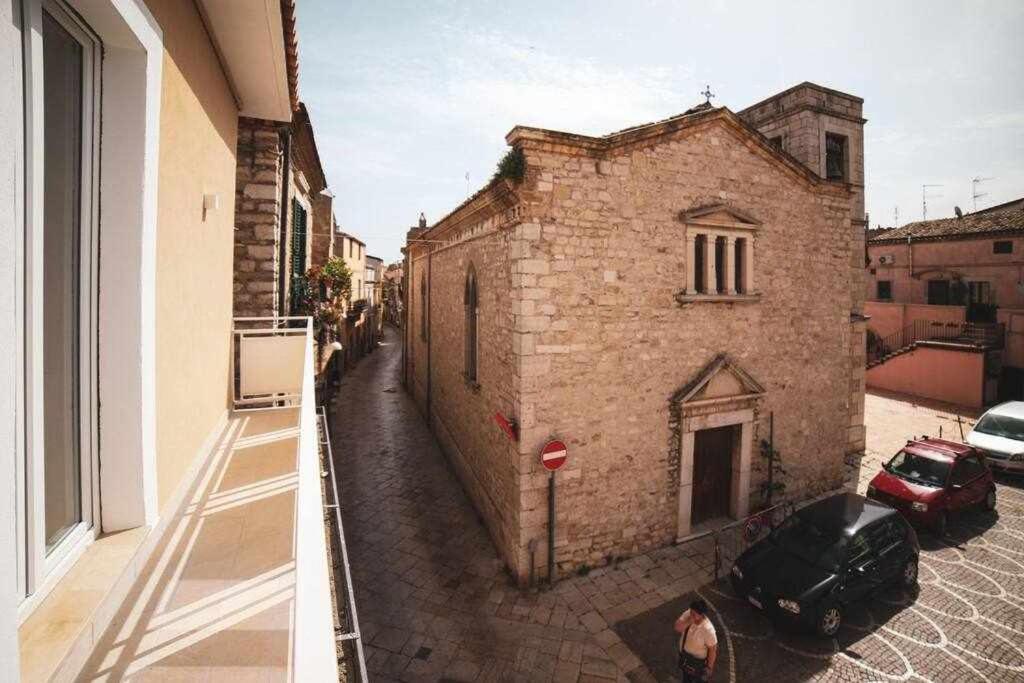 Le Dimore Degli Artisti Vico Mercatello Venosa Exterior foto